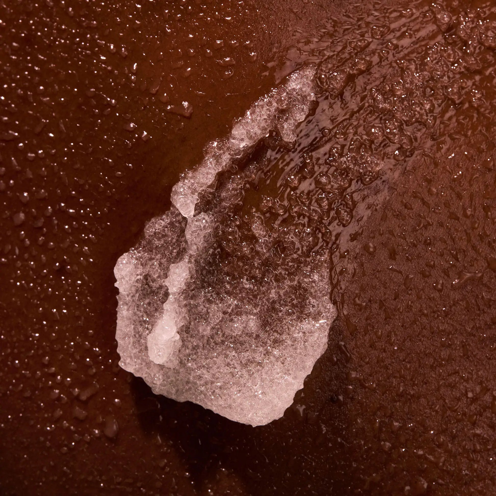 the-glow-getter-multi-oil-body-scrub-e8 NATR-40028-Alt-Image-TheGlowGetterMulti-OilBodyScrub-08.webp
